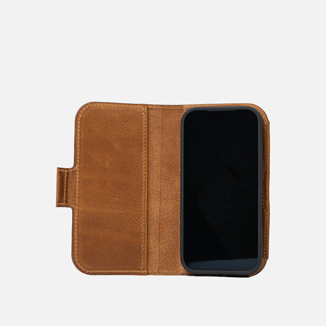 Classic 5.1 Leather Folio Case for iPhone 18 Pro & Pro Max with MagSafe