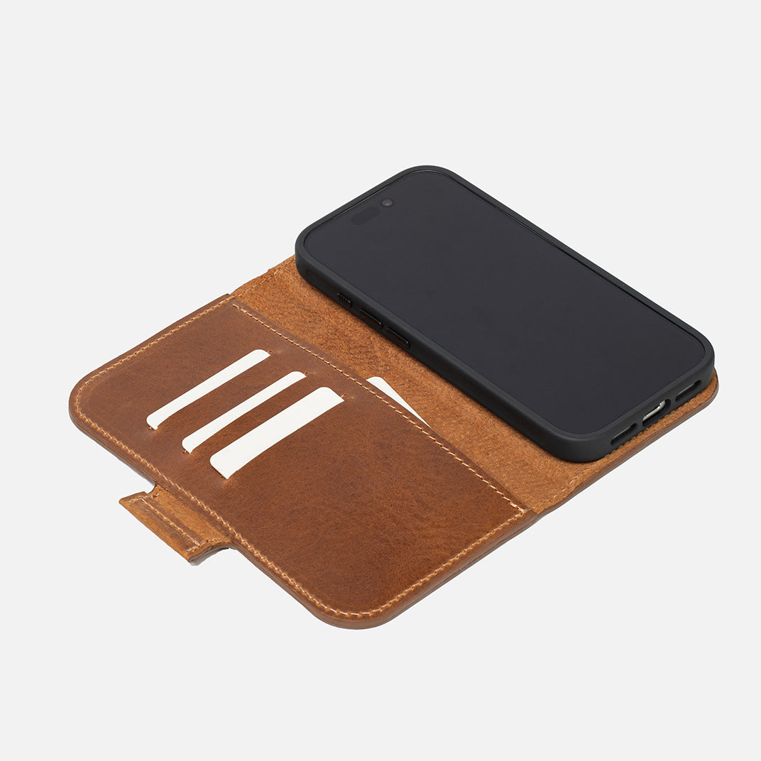 Classic 5.1 Leather Folio Case for iPhone 18 Pro & Pro Max with MagSafe