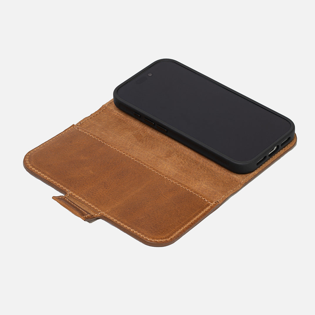 Classic 5.1 Leather Folio Case for iPhone 18 Pro & Pro Max with MagSafe